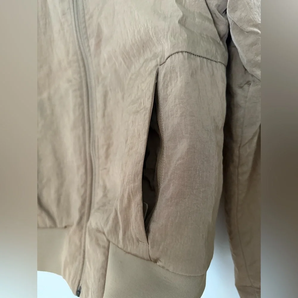 Lululemon Reversible Insulated Non-Stop Cotton Bomber Jacket Artifact brown sz 4 - Picture 10 of 16